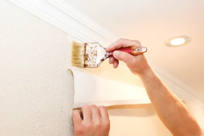 Pose de papier peint au Donjon — revêtements muraux et toiles de verre